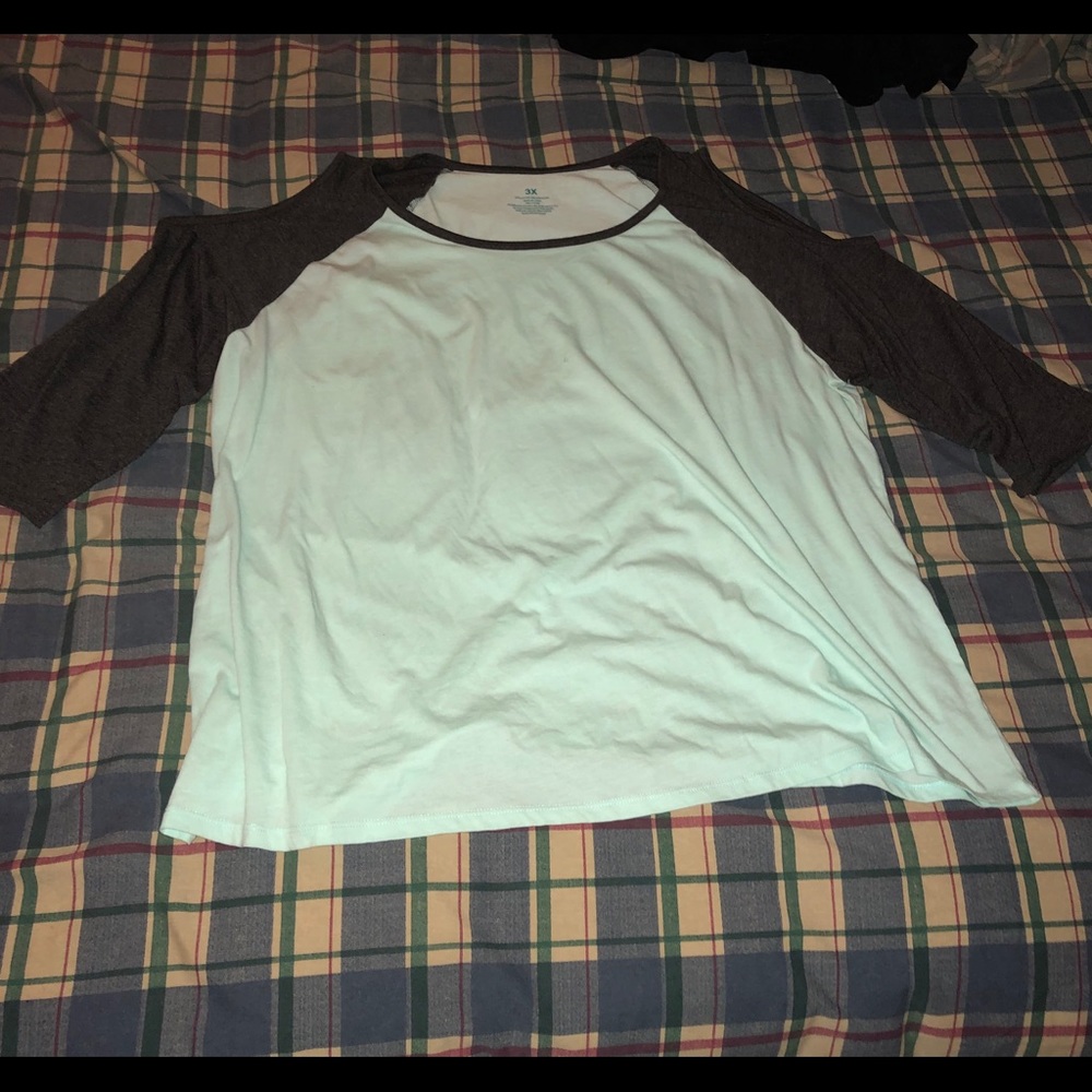open shoulder t-shirt